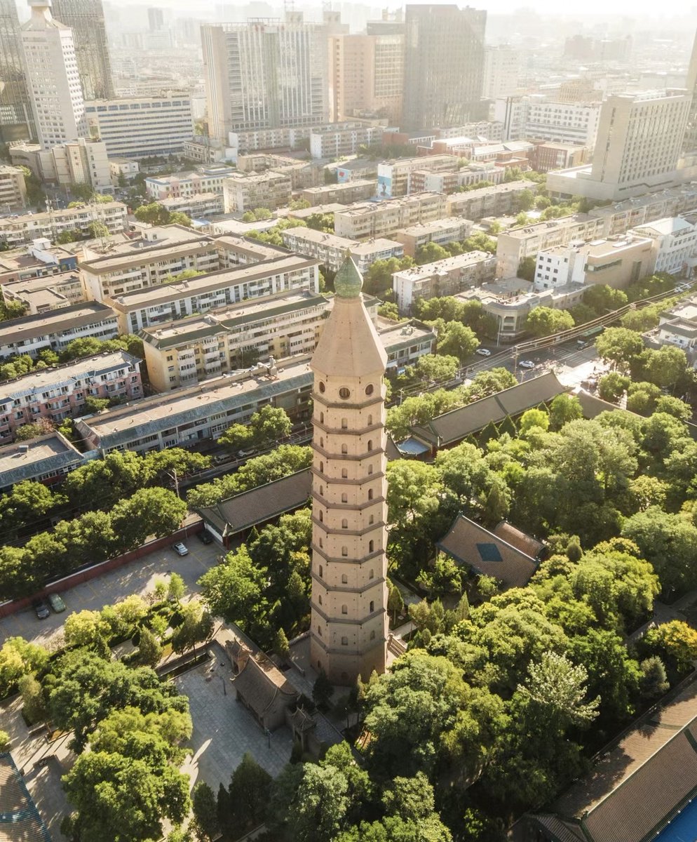 DiscoverNingxia's tweet image. Ningxia&apos;s &quot;Little Tiananmen&quot; and the traditional pagodas in the city stand as symbols of rich historical and cultural heritage. These structures are not only witnesses of history but also treasures of culture. #Ningxia #LittleTiananmen #TraditionalArchitecture #Pagoda
