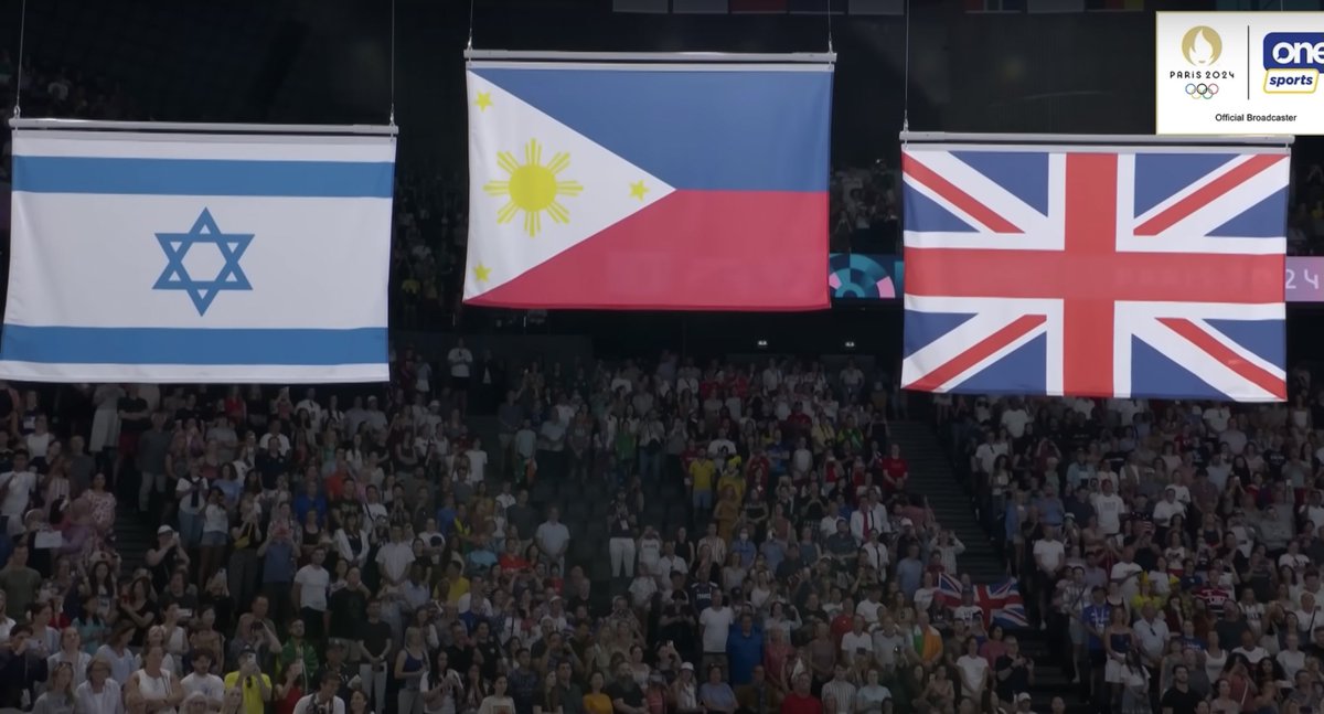 bryanulanday's tweet photo. Kung bibiruin kita noon na may Pilipinong atleta na mag-uuwi ng 2 gintong medalya sa Olympics at mapapakinggan ng buong mundo ang Lupang Hinirang ng higit sa isang beses, malamang tinawanan mo na ako at sinabihang baliw.
I guess I am. And aren’t we all? 🥹❤️🇵🇭 #CaloyYulo https://t.co/lb8hxEAWnm