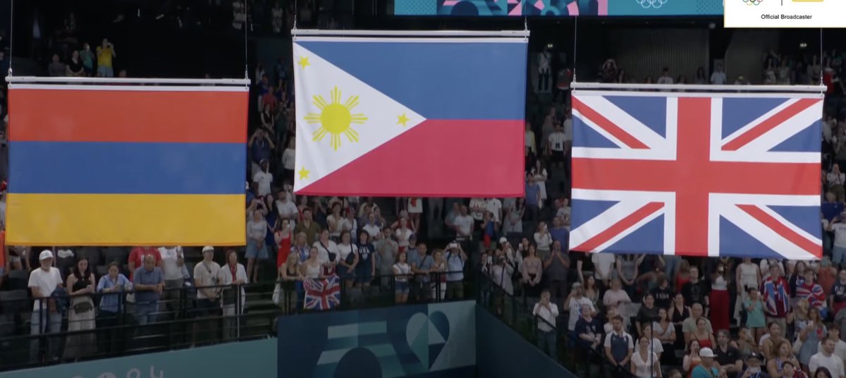 bryanulanday's tweet photo. Kung bibiruin kita noon na may Pilipinong atleta na mag-uuwi ng 2 gintong medalya sa Olympics at mapapakinggan ng buong mundo ang Lupang Hinirang ng higit sa isang beses, malamang tinawanan mo na ako at sinabihang baliw.
I guess I am. And aren’t we all? 🥹❤️🇵🇭 #CaloyYulo https://t.co/lb8hxEAWnm