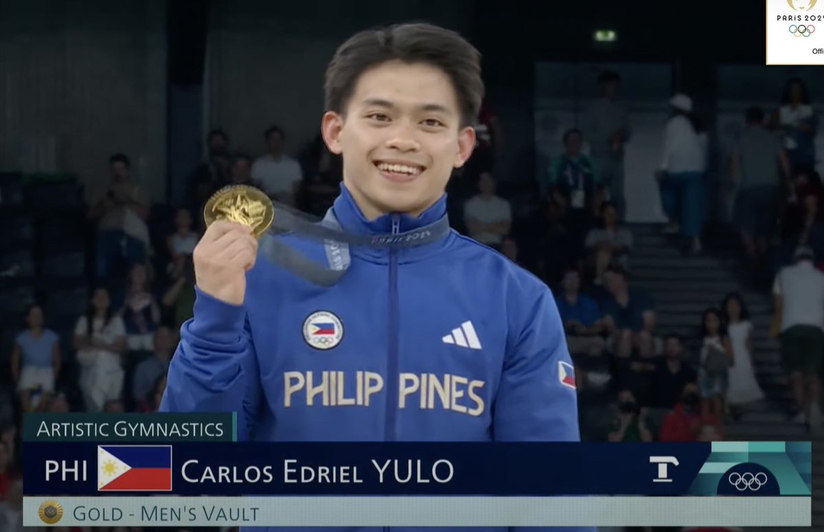 bryanulanday's tweet photo. Kung bibiruin kita noon na may Pilipinong atleta na mag-uuwi ng 2 gintong medalya sa Olympics at mapapakinggan ng buong mundo ang Lupang Hinirang ng higit sa isang beses, malamang tinawanan mo na ako at sinabihang baliw.
I guess I am. And aren’t we all? 🥹❤️🇵🇭 #CaloyYulo https://t.co/lb8hxEAWnm
