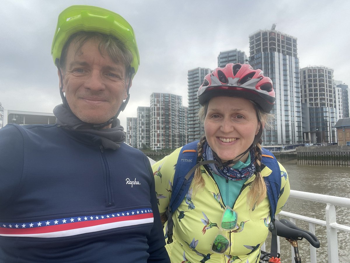 derekjohnsonitv's tweet photo. Great Sunday cycle around the byways and waterways of East London with  navigator @EmmaPresenterVO https://t.co/49Vkkrfujn