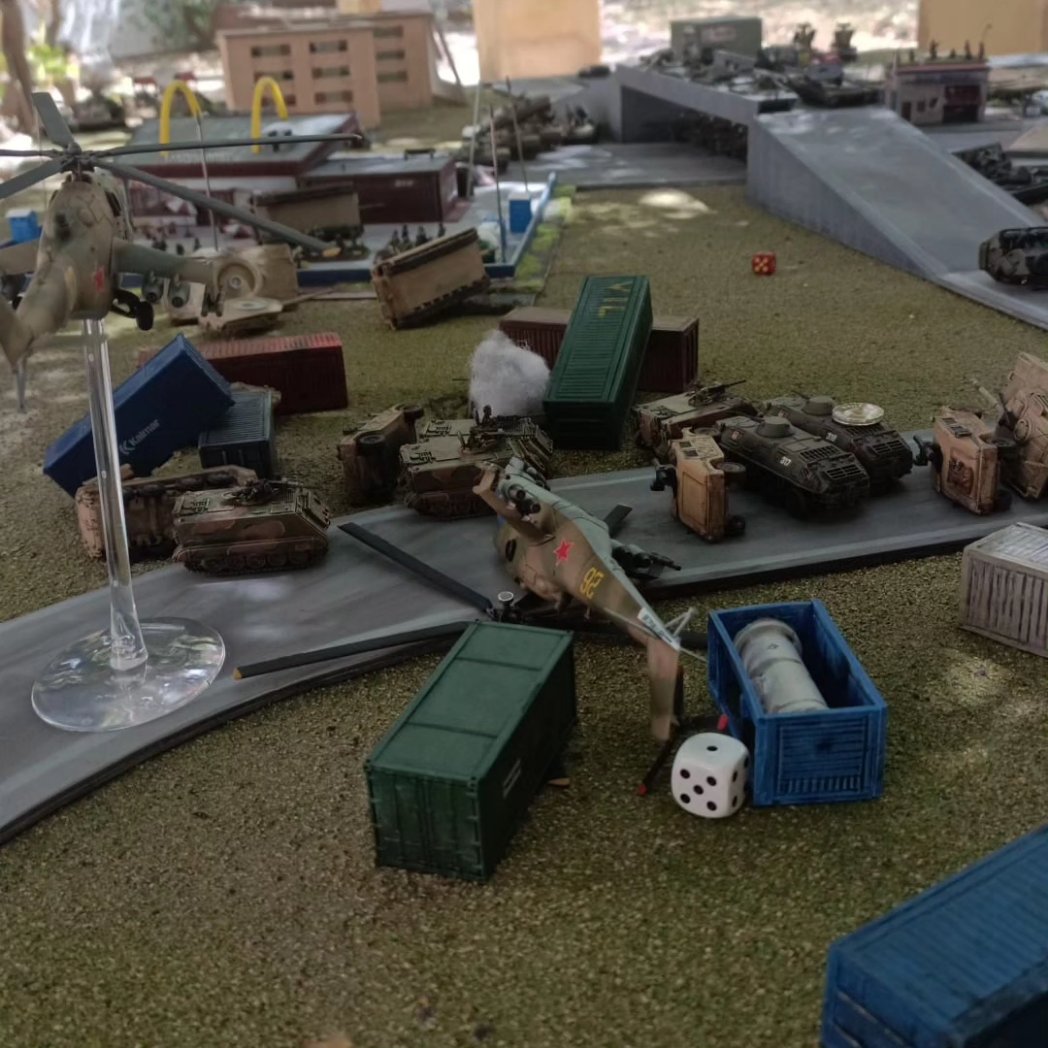 LudusHistoriae's tweet photo. Hot un poquito de todo en Ludus Historiae,  Team Yankee,  La Salle,  Warhammer 40.000 Epic y el clásico juego de mesa, hoy con El Grande https://t.co/CzRkYBx1N7