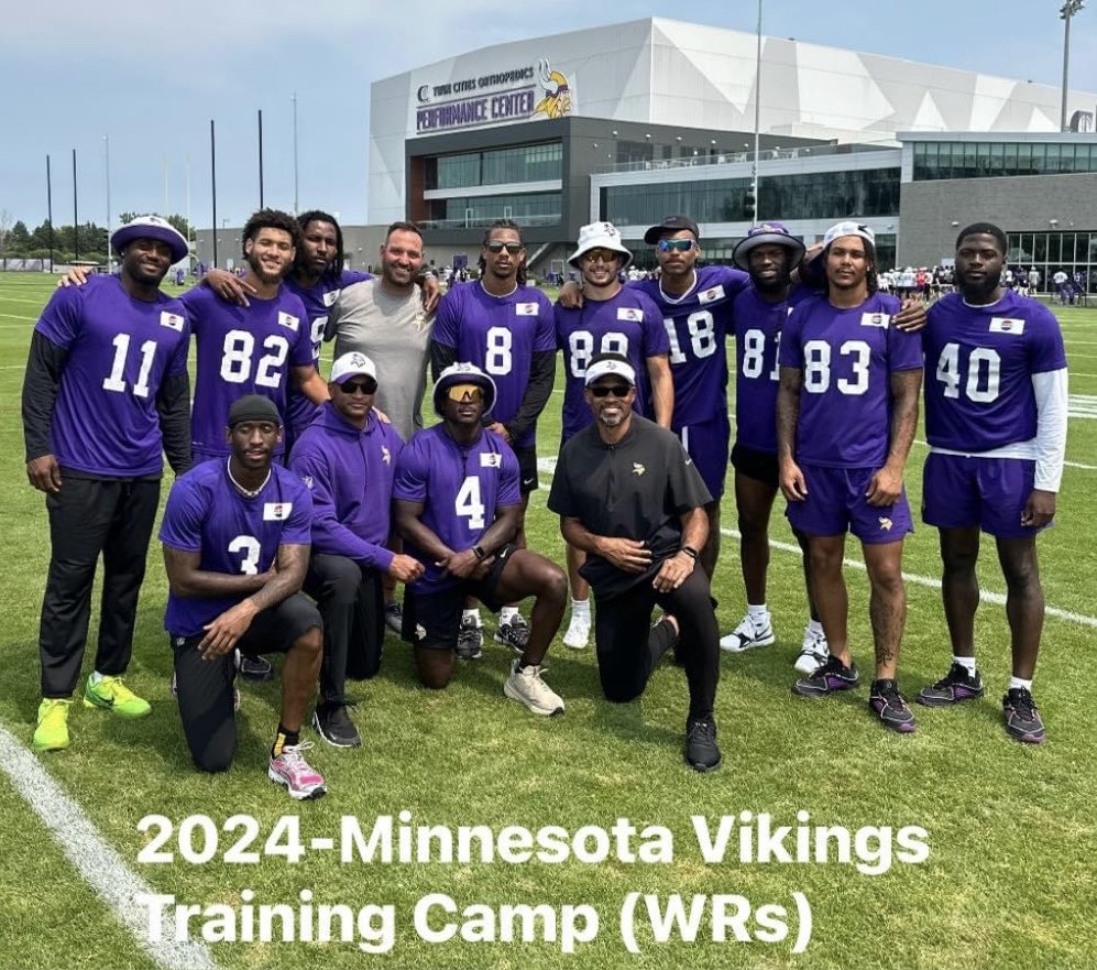 My internship with the Minnesota Vikings was exceptional! 1st class organization from top to bottom! Bringing back some tools for the WRs @ UTRGV! #WinToday #RallyTheValley