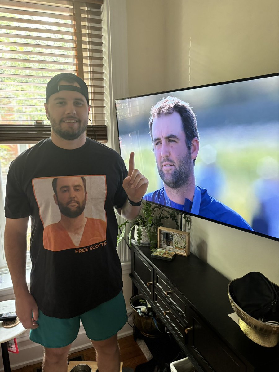 slk17474's tweet photo. @barstoolsports @PardonMyTake 
Gold Medal Scottie https://t.co/bjonKVh5hR