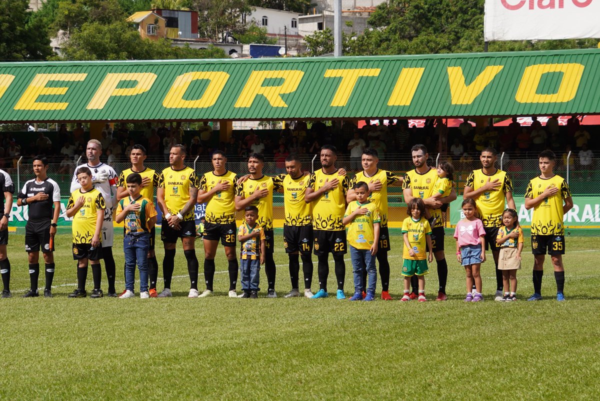 tododeportes_pl's tweet photo. #Apertura2024 🐥🆚🐓

Guastatoya recibe en el estadio David Cordón Hichos al Deportivo Zacapa, en el último partido de la Jornada 1, del Apertura 2024. https://t.co/f1fbm3Kg6s