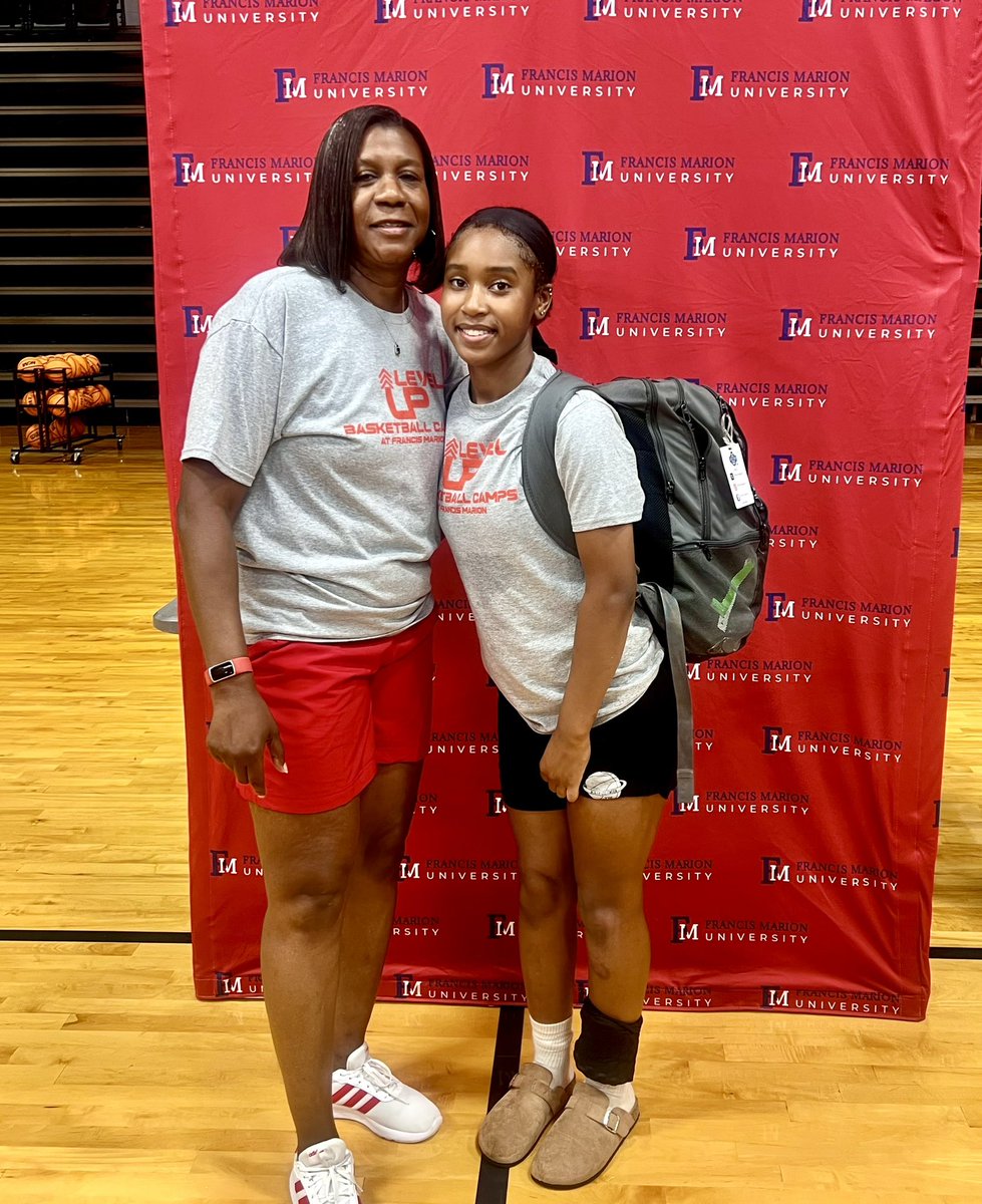 Tionna “TT” Goodwin (@tionnagoodwin2) on Twitter photo I had a great level up camp today at Francis Marion . Thank you ! ❤️💙 <a href="/FM_WBB/">Francis Marion WBB</a> I had a great level up camp today at Francis Marion . Thank you ! ❤️💙 <a href="/FM_WBB/">Francis Marion WBB</a>