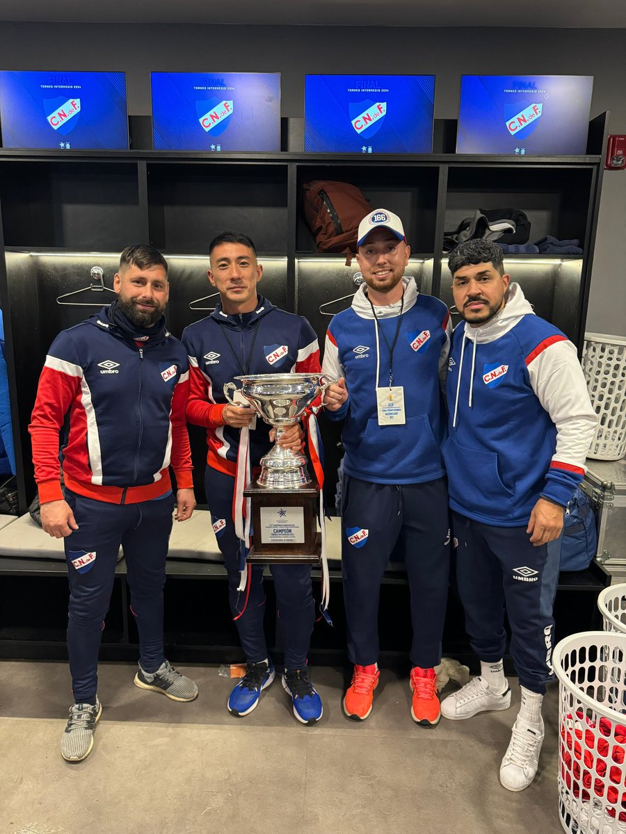 chintrico's tweet photo. Campeones 🔴🔵⚪️💪🏼 https://t.co/91GGNksMuO