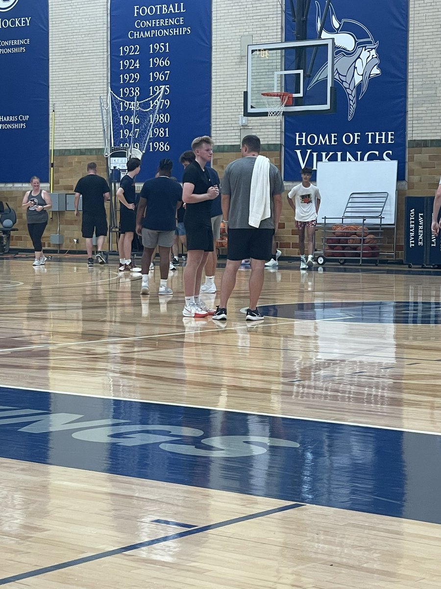 chan34mueller's tweet photo. Thank you @Coach_Korn and @foster_jerome for a great visit and camp today. I had a great time learning about your program!
@LUVikingsMBB

@WesclinHoops @ILBearsBball @scottybscout @hshuddle618 https://t.co/CAdsm5WiwZ