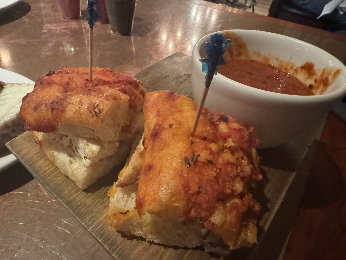 Matthew Cappucci (@matthewcappucci) on Twitter photo My birthday is still a week plus away, but Kelby was kind enough to buy me a small army of succulents. 🥹😂
Plus superb happy hour deals at <a href="/CarminesNYC/">Carmine's Italian Restaurant</a>! 2 for $5 chicken parm sliders (and no, this is not an ad — I’m just obsessed with bargains and food 🤪). My birthday is still a week plus away, but Kelby was kind enough to buy me a small army of succulents. 🥹😂
Plus superb happy hour deals at <a href="/CarminesNYC/">Carmine's Italian Restaurant</a>! 2 for $5 chicken parm sliders (and no, this is not an ad — I’m just obsessed with bargains and food 🤪).