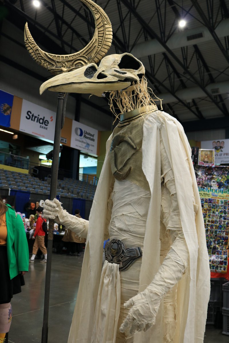 BeebeBuilds's tweet photo. I haven't posted on here in a while. I took a bit of a cosplay hiatus, but finally finished my Khonsu! I love how it turned out. I was fortunate enough to win best in show at #enidcomiccon and now it's heading to #oklahomacomiccon!

#Marvel #MoonKnight #cosplayers #khonshu https://t.co/8RadtS1vhc
