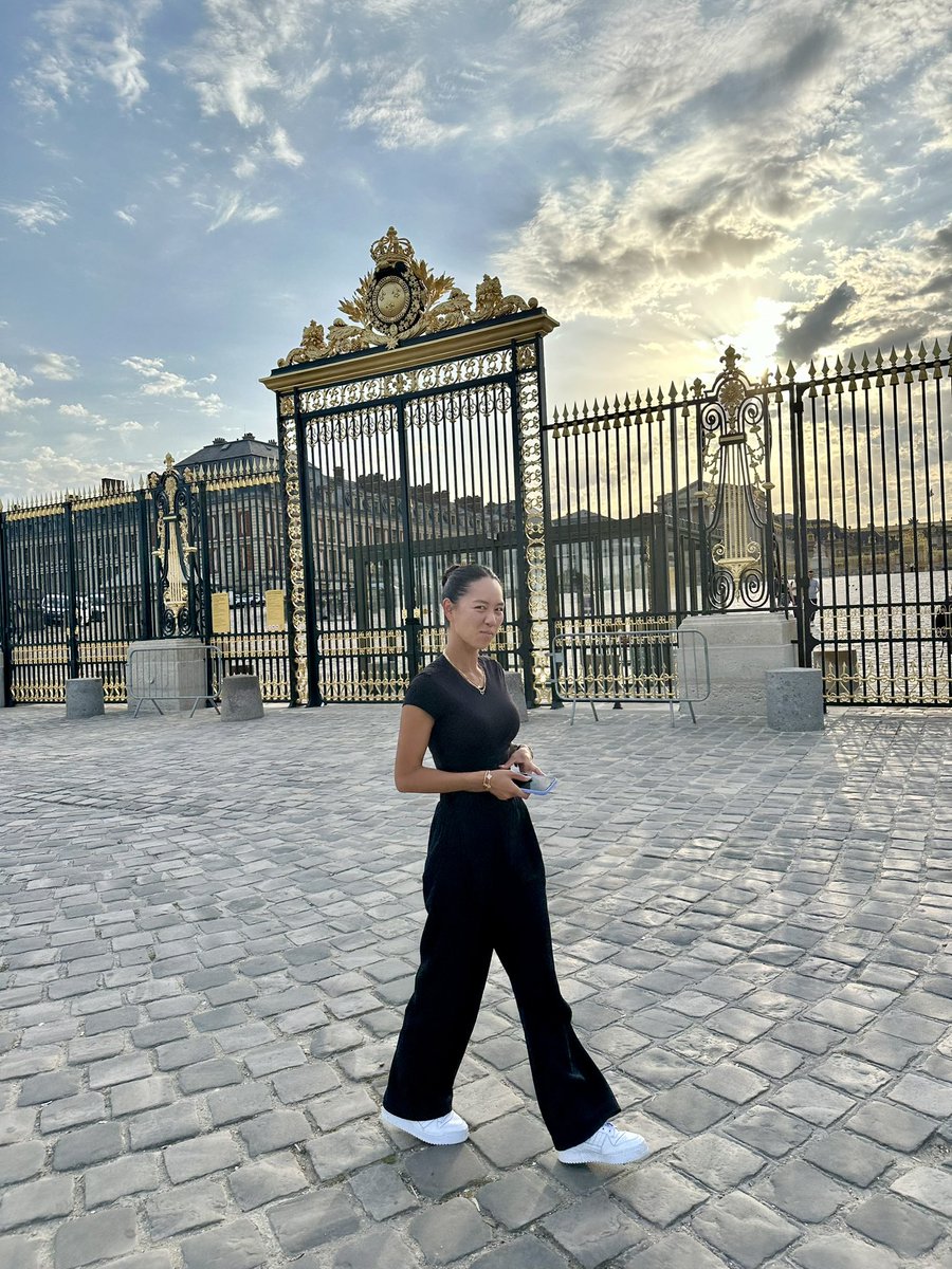 collin_morikawa's tweet image. Taking notes around these goats🐐
Also: Scottie is f***ing good at golf, congrats