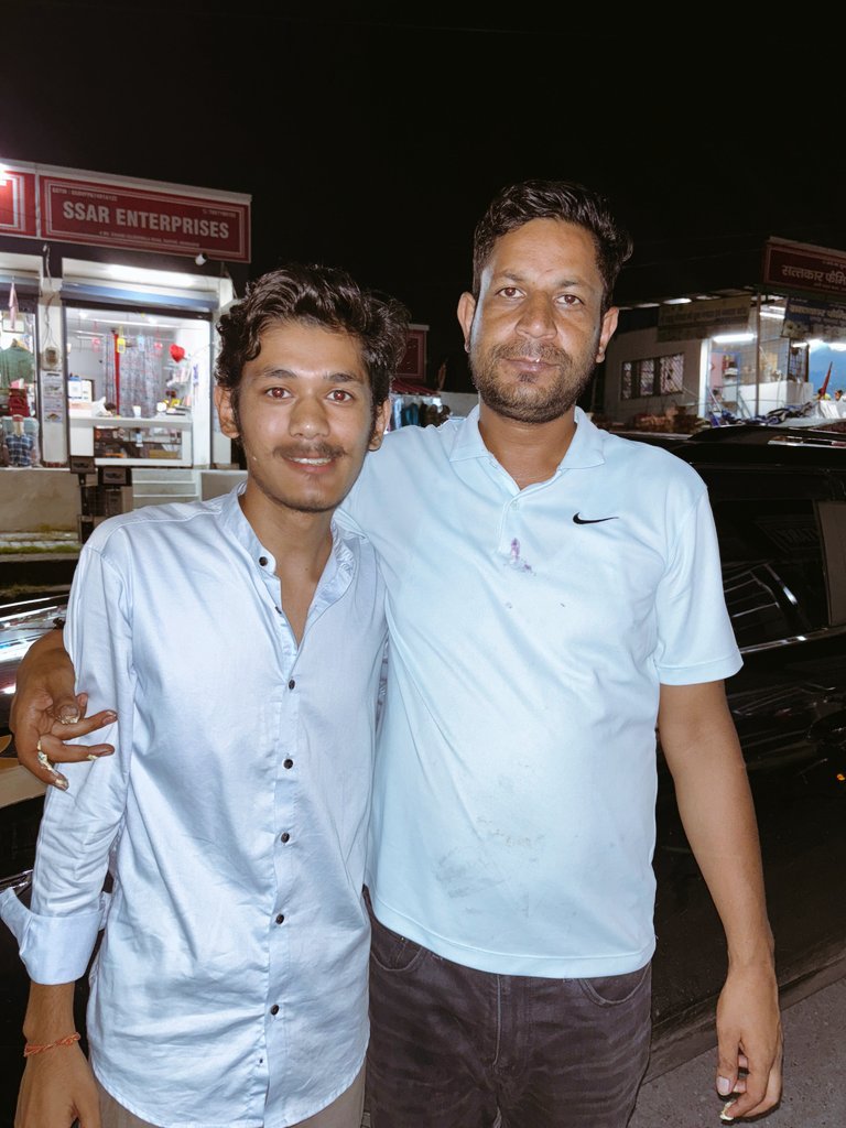 1itsnitin_singh's tweet image. Hbd BOSS,KING.🧁
@VineetPrasadBh1 🌻
, 
#Besimple💗