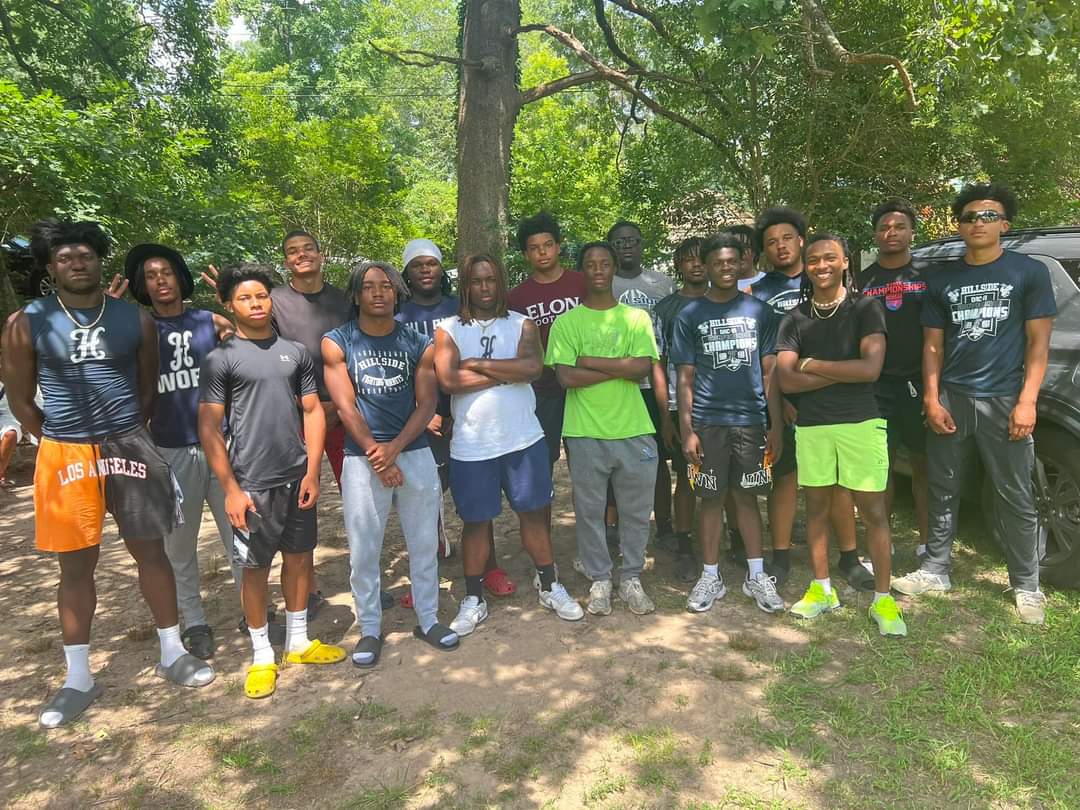 Practice and community service yesterday <a href="/HSHornetsfb/">Hillside Highschool Football</a>  loaded and unloaded the bus of school supplies for the Coco Drip event. #seniorszn