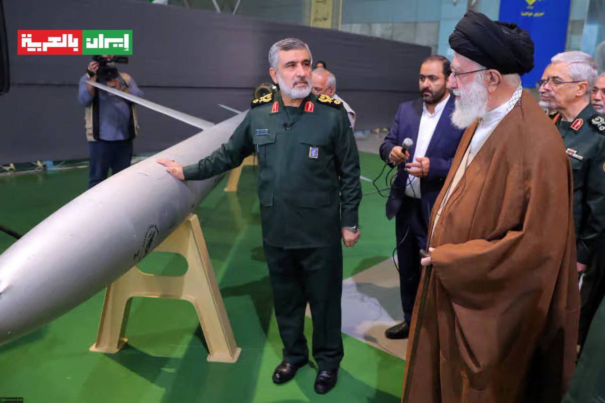iraninarabic_ir's tweet photo. الامام الخامنئي: إننا نشهد بداية النهاية للكيان الصهيوني، هذا الكيان يذوب تدريجيا أمام أعين العالم. 

#اسماعيل_هنية https://t.co/8MVQjW2yj3