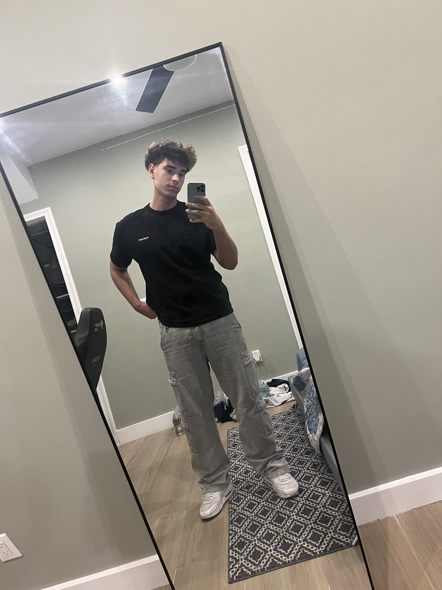 okis's tweet image. a real mmmmmm is 21 🙈