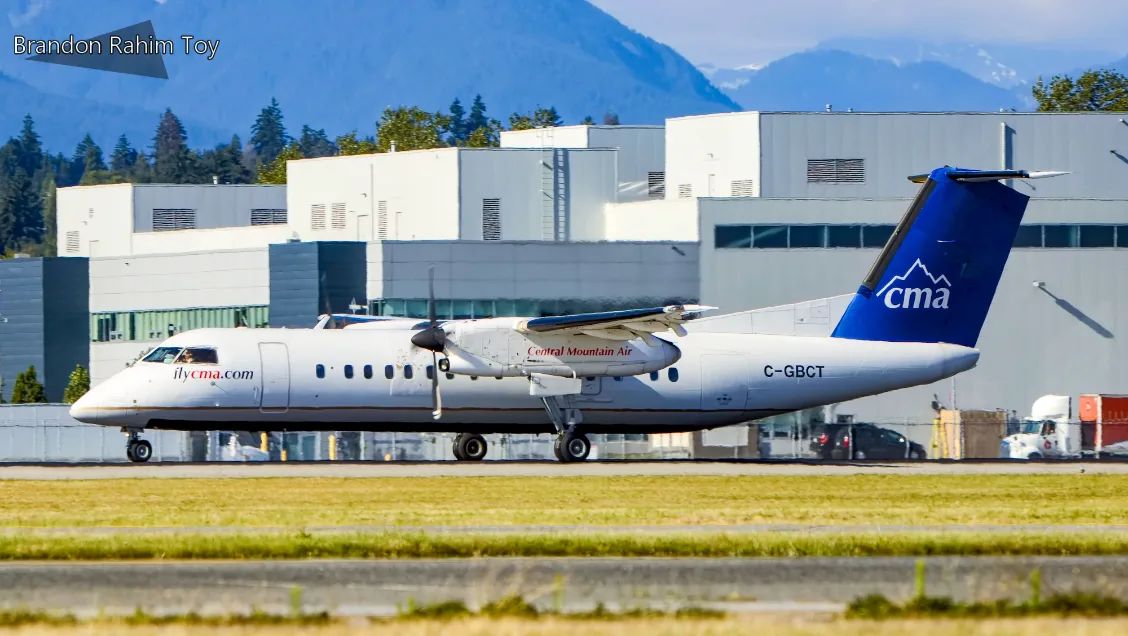One of our Dash 8-300 ready for service in Vancouver ✈️⁠
⁠
#FlyCMA⁠
⁠
📷: @btoy96