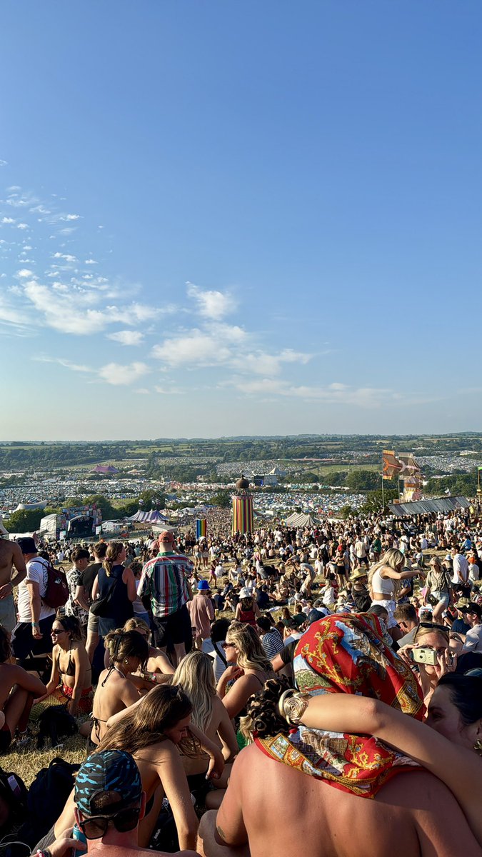 glastobation's tweet image. 4 random pictures just because these timelines need a cleansing 🧼 

#Glastonbury #Glasto