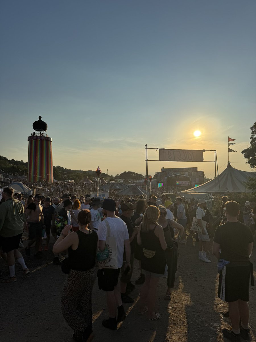 glastobation's tweet image. 4 random pictures just because these timelines need a cleansing 🧼 

#Glastonbury #Glasto