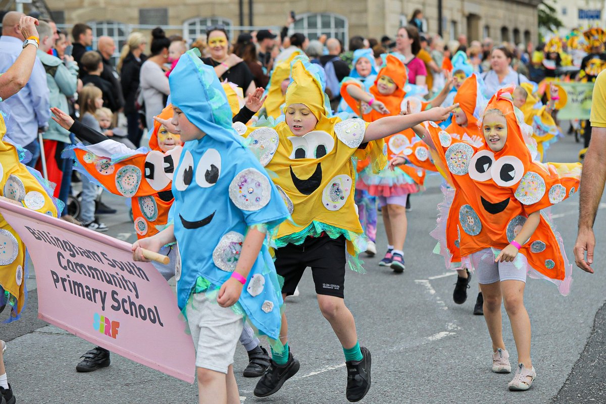 😍🥳 We hope you enjoyed our fantastic SIRF Community Carnival today! 

💃 As always the ever popular Carnival was a big hit with the crowds. See if you can spot yourself 👇