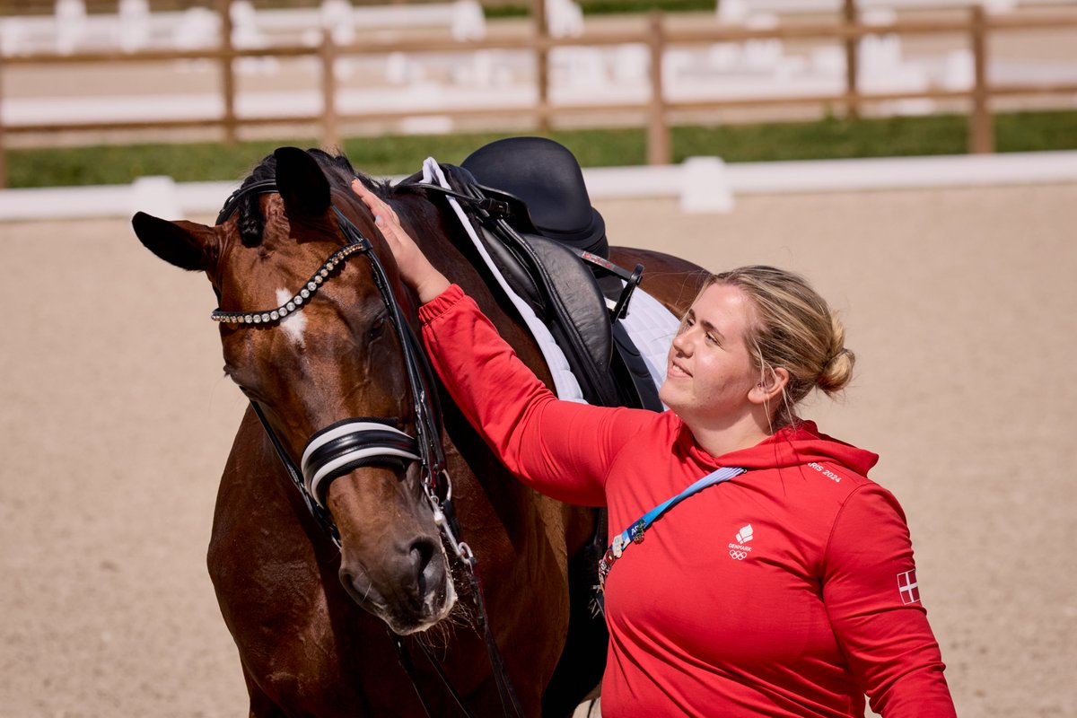FEI_Global's tweet photo. Freestylin’! 🕺💃

We couldn’t have asked for a more spectacular end to the Olympic #Dressage Individual competition at @paris2024! 🏰

From fancy footwork to mesmerising musicality and everything in between, fans around the world were fascinated by our 18 dancing duos. 🌎

Because music moves more than just hooves. 💖

📸 ©FEI/ Liz Gregg

#ABondLikeNoOther #ASportLikeNoOther

#Paris2024 #Olympics #OlympicFever #FEIDressage #Dressage #ChateauDeVersailles #Versailles #FEI #Equestrian #Freestyle #Winners #Podium #Feelings