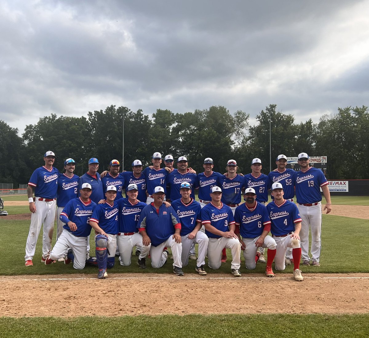 Elko Express🚂 (@elkoexpress) on Twitter photo 🎟️TICKET PUNCHED🎟️
🚨WE’RE HEADED TO STATE 2024🚨
<a href="/carsonb710/">Carson Blasing</a> hits 2 HR’s 5RBI’s to lead the offense, <a href="/chasehentges/">Chase A Hentges</a> & <a href="/easton_richter/">Easton Richter</a> go 3-4 each. <a href="/schnei_alex/">alex schneider</a> gets the W on the mound
Looking forward to “The Tourney 2024” <a href="/BPJGI2024/">BP-Jordan-GI⚾️2024✨</a>
🚂🚂🚂🚂 🎟️TICKET PUNCHED🎟️
🚨WE’RE HEADED TO STATE 2024🚨
<a href="/carsonb710/">Carson Blasing</a> hits 2 HR’s 5RBI’s to lead the offense, <a href="/chasehentges/">Chase A Hentges</a> & <a href="/easton_richter/">Easton Richter</a> go 3-4 each. <a href="/schnei_alex/">alex schneider</a> gets the W on the mound
Looking forward to “The Tourney 2024” <a href="/BPJGI2024/">BP-Jordan-GI⚾️2024✨</a>
🚂🚂🚂🚂