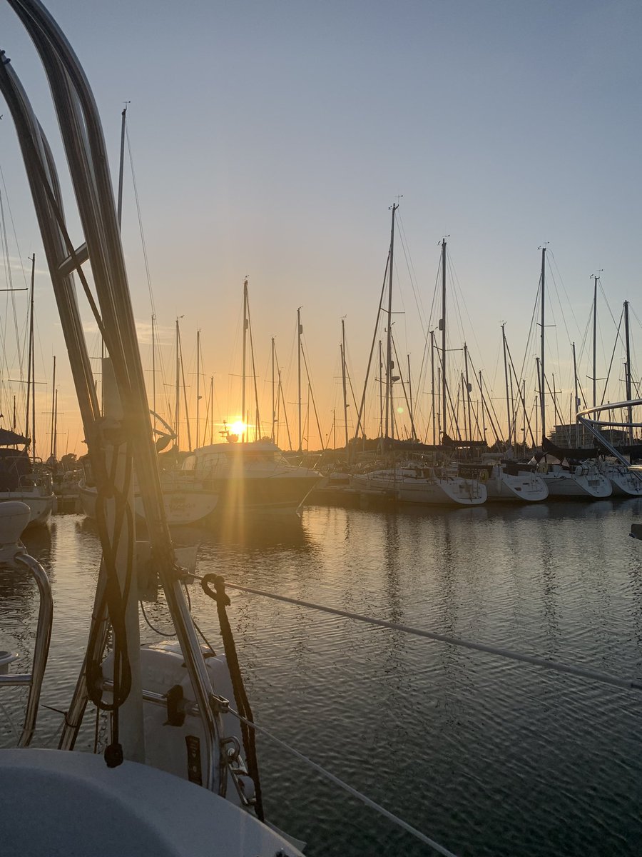 jramseycoaching's tweet photo. 1. Lie in …bliss! 
2. Took Moondance across to Pottery Pier to anchor and have lunch.
3. Drinks in the cockpit watching the cloud formations drift by sipping a single malt. https://t.co/Hhn5EL5eQC