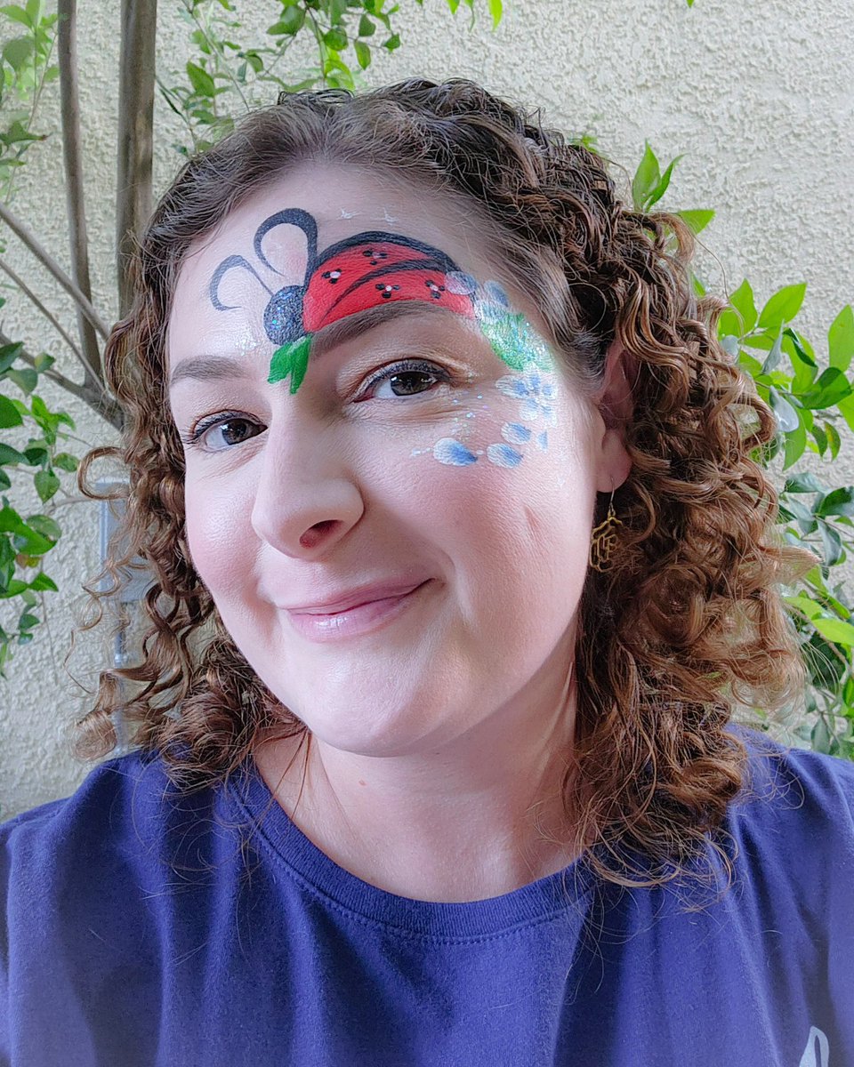 HansenMegan's tweet photo. Had a blast celebrating the completion of my master's degree with family and friends. I am officially "Educated AF!" Enjoyed good food, face painting, glitter tattoos, and some incredible sugar cookies. Feeling grateful! https://t.co/rEDGk8DmMV