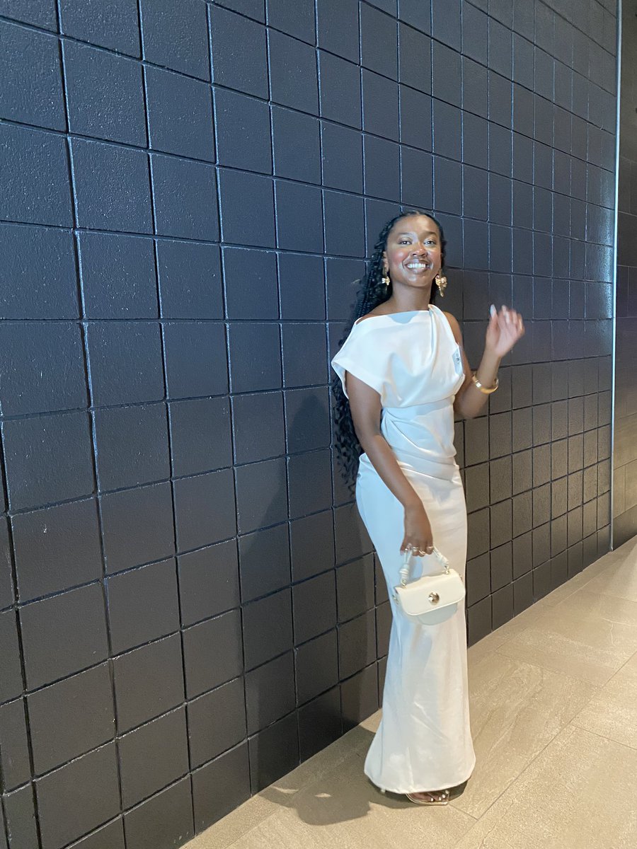 ToniOnPaper's tweet image. day 3. ✨