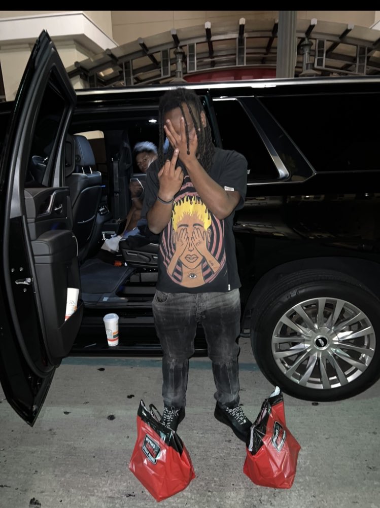 bm22ney's tweet photo. Keep on actin like you Havin Motion you just INNA WAY 😮💨🦅 #ABEE4EVER💔🐝 #FOREVER16🩵 #AFNXGLE💩 https://t.co/depDQTmYY9