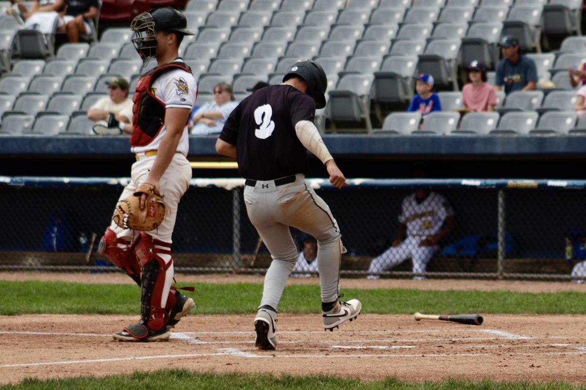 Futures League Road Warriors (@flroadwarriors) on Twitter photo Starting off HOT!!
Nick Pappas (<a href="/BentleyBaseball/">Bentley Baseball</a>) cleared the bases with a TRIPLE and Liam Foley (<a href="/BowdoinBaseball/">Bowdoin Baseball</a>) drove him in!!
3-0 DAWGS to start the 1st!!!!
#FLRoadWarriors 🛡️ #FuturesLeague Starting off HOT!!
Nick Pappas (<a href="/BentleyBaseball/">Bentley Baseball</a>) cleared the bases with a TRIPLE and Liam Foley (<a href="/BowdoinBaseball/">Bowdoin Baseball</a>) drove him in!!
3-0 DAWGS to start the 1st!!!!
#FLRoadWarriors 🛡️ #FuturesLeague