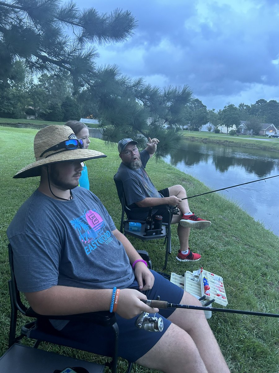 BodieCritc64's tweet photo. Real men play football, fish, and dominate in Barbie Uno…#Godglory https://t.co/jM8eUsDygH