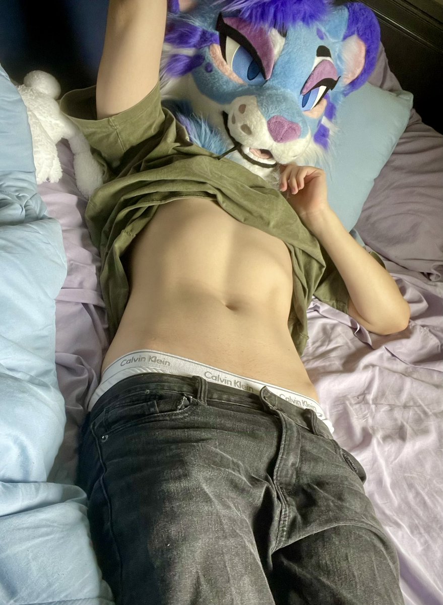 Lazy days in bed would be so much better with a friend