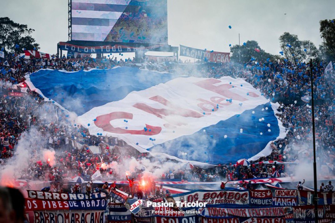 ル BATMAN tweet media