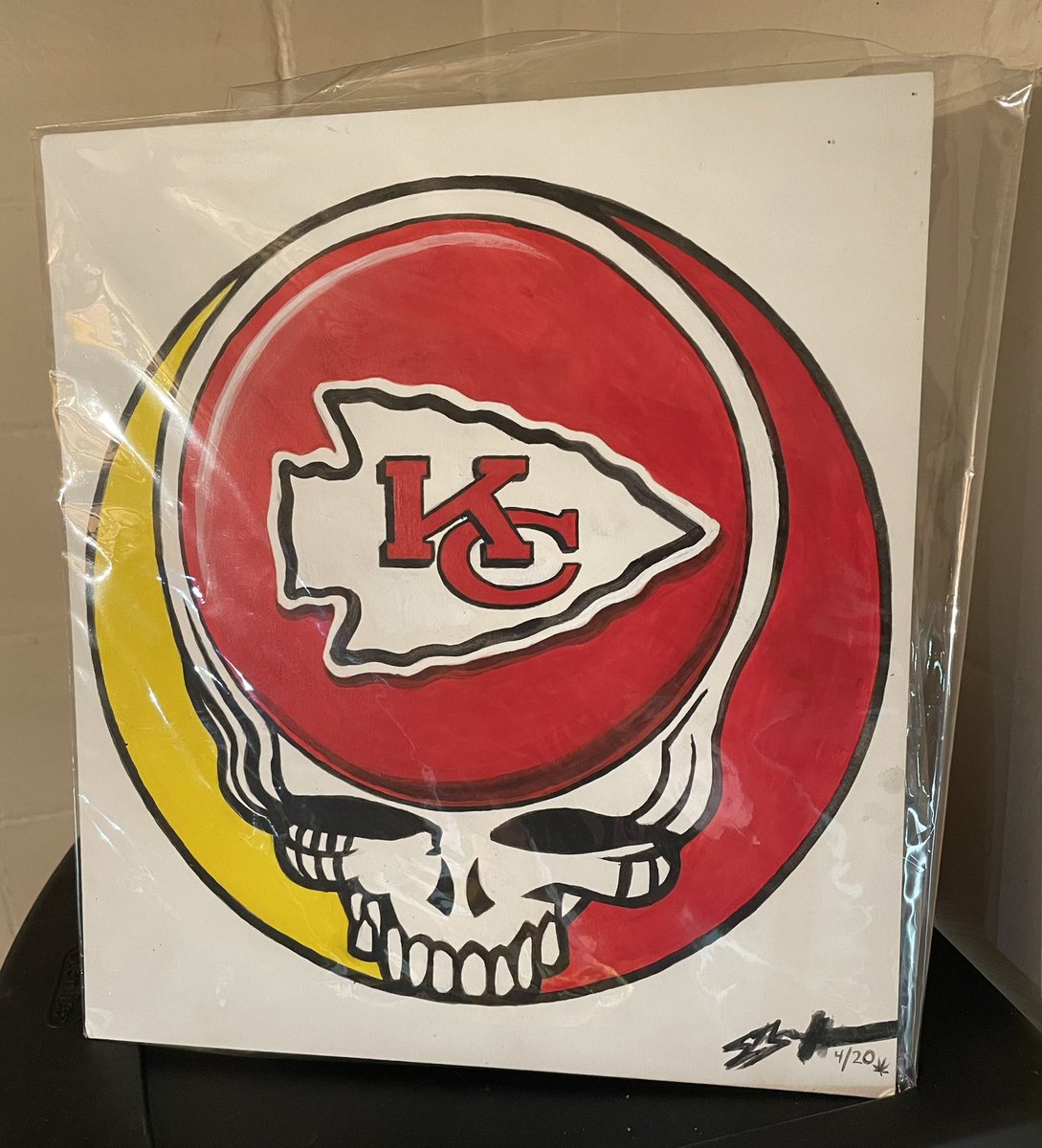 chief420247's tweet image. And I own #4/20 🤷🏼‍♂️🤣😏 I&apos;m a grateful, long time, member of 
#ChiefsKingdom and this is one of my favorite things. A good friends of mine bought this for me #ManCavers shit right here....