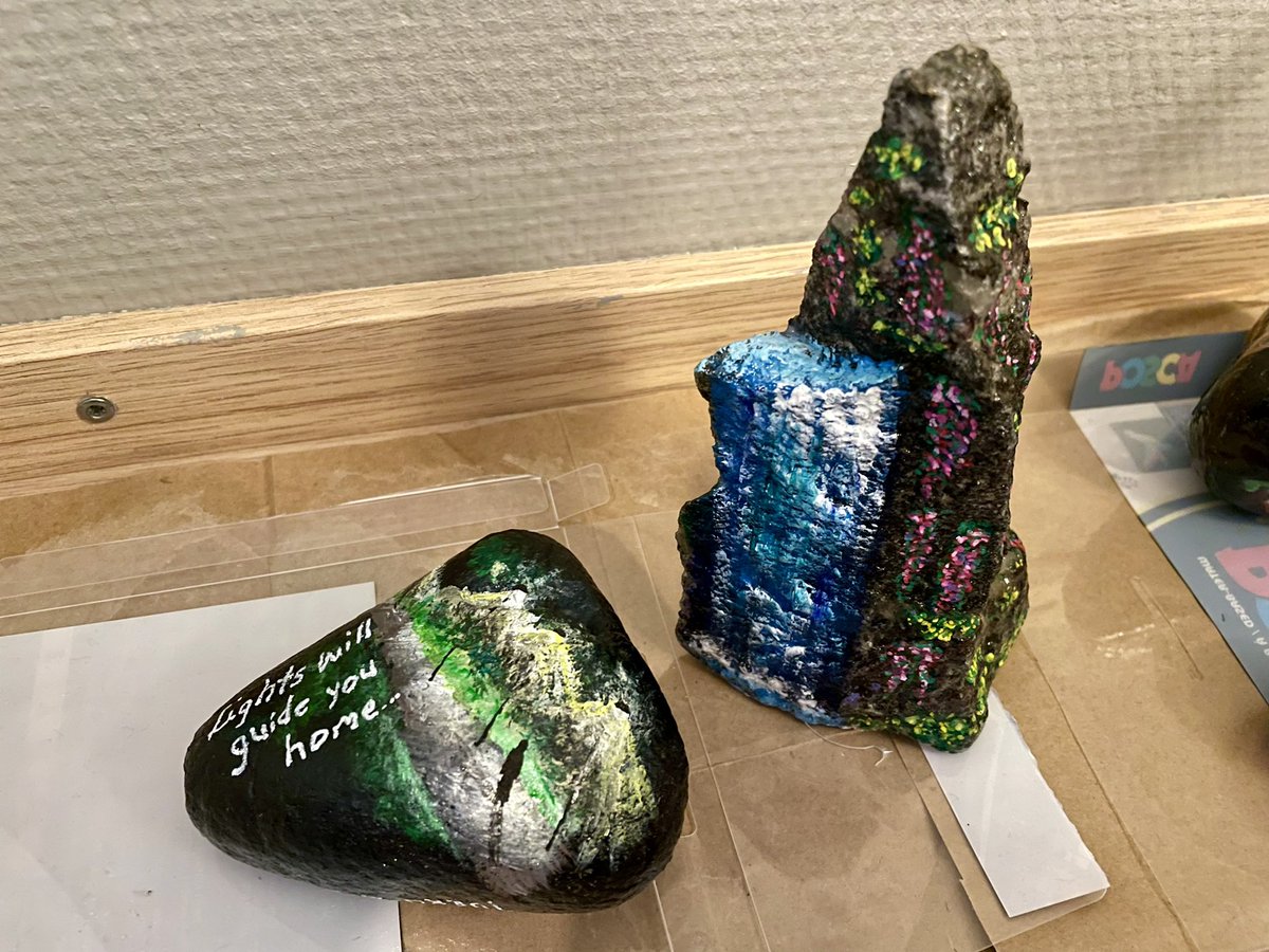 TiinaD_'s tweet photo. A few more. #rockpainting #finstones https://t.co/wpj8WaEEPp