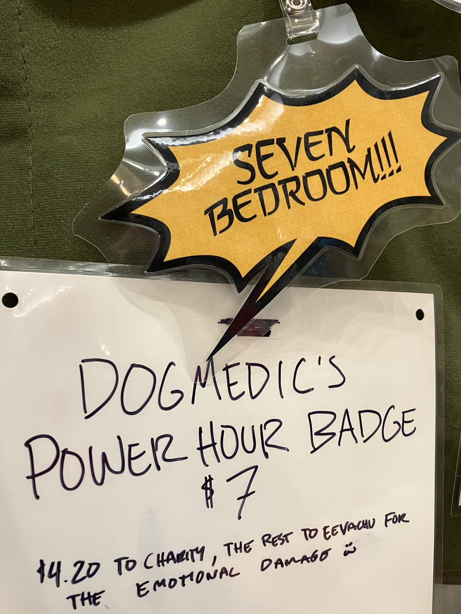 [posts that I’m at <a href="/canFURence/">CanFURence: Furries of the Wastes</a> table #25 an hour before dealers den closes] I’m good at this! :3c