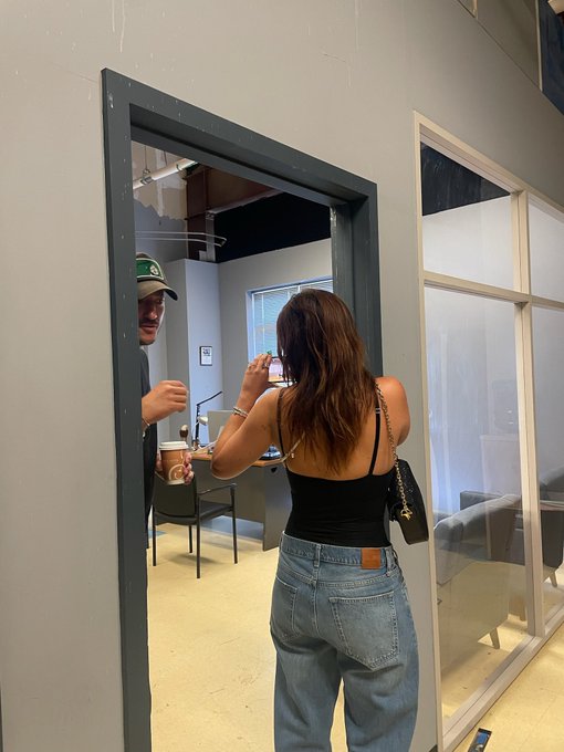 Watch BITCHIMBELLATHORNE's leaked NSFW photo on TwXstars