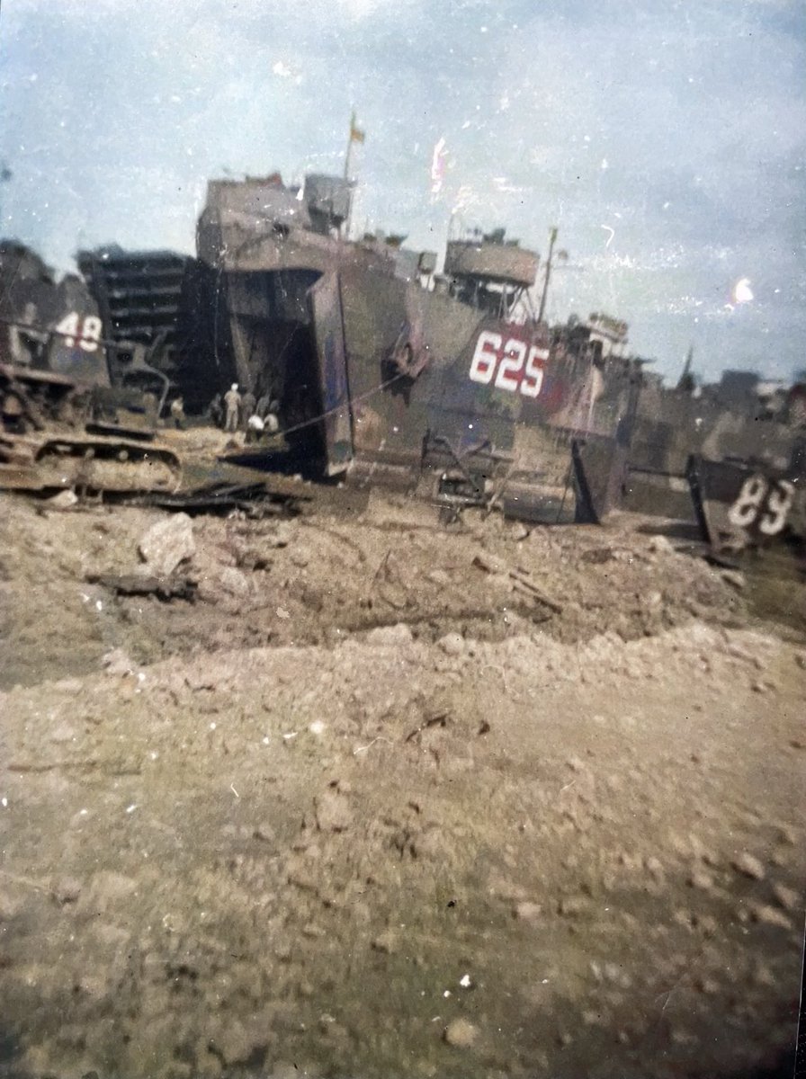 harnessunseen's tweet image. My grandfather E.R. Carson took this photo of his L.S.T during the battle at Okinawa 🤘🏻🇺🇸🤘🏻