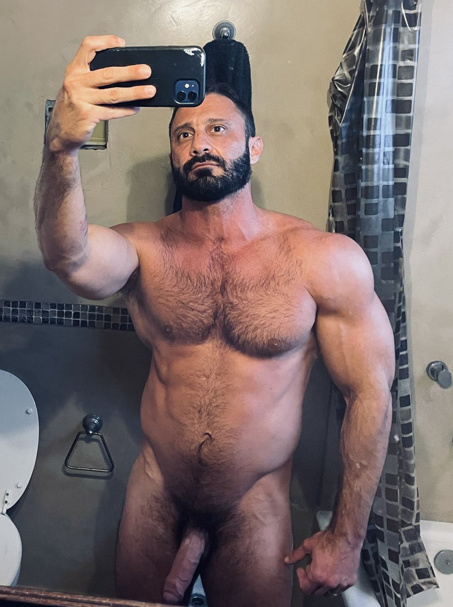 End of the day, end of the week, ending… 😈

▶️ onlyfans.com/craptuslion

▶️ justfor.fans/craptuslion