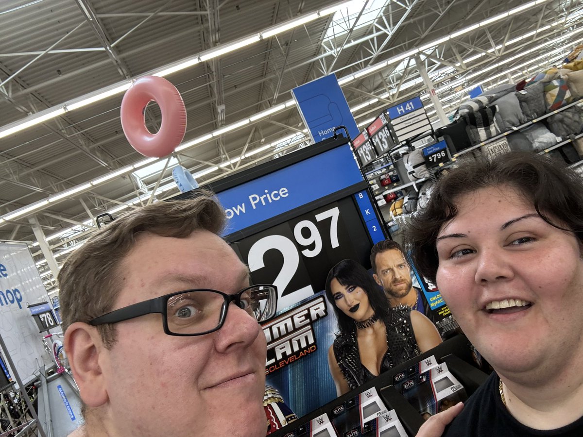 She’s our #mami ! #RheaRipley #summerslam #Laknight #yeaaaah