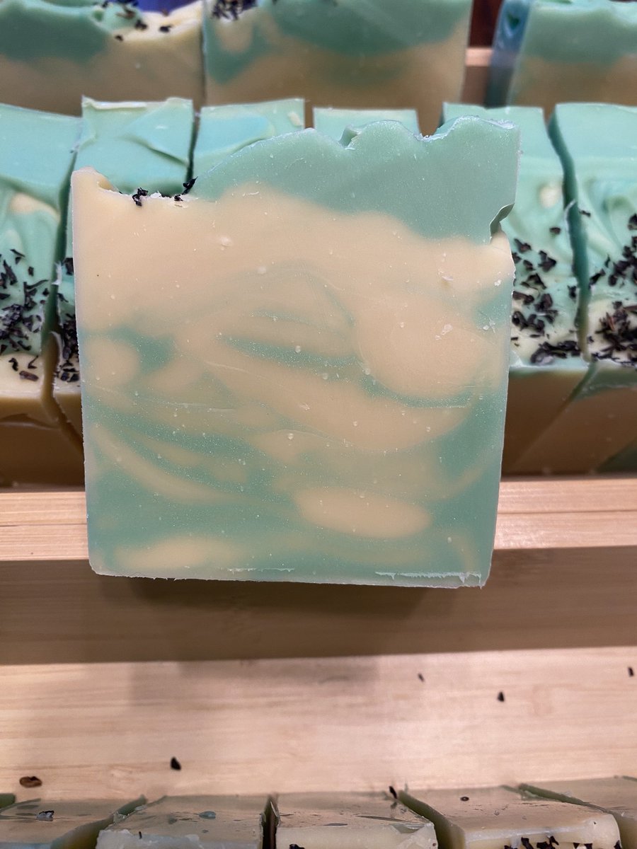 I cut into some Bergamot Black Tea soap and this bar was so pretty I had to take a pic of it. Each bar is unique…this one just really jumped out at me. So pretty! <a href="/5SolasSoapCo/">5SolasSoapCo</a>