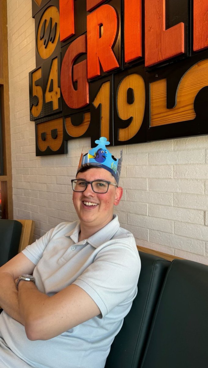 ateoyagnostico's tweet image. ¿Alguien le nota la superioridad aria?