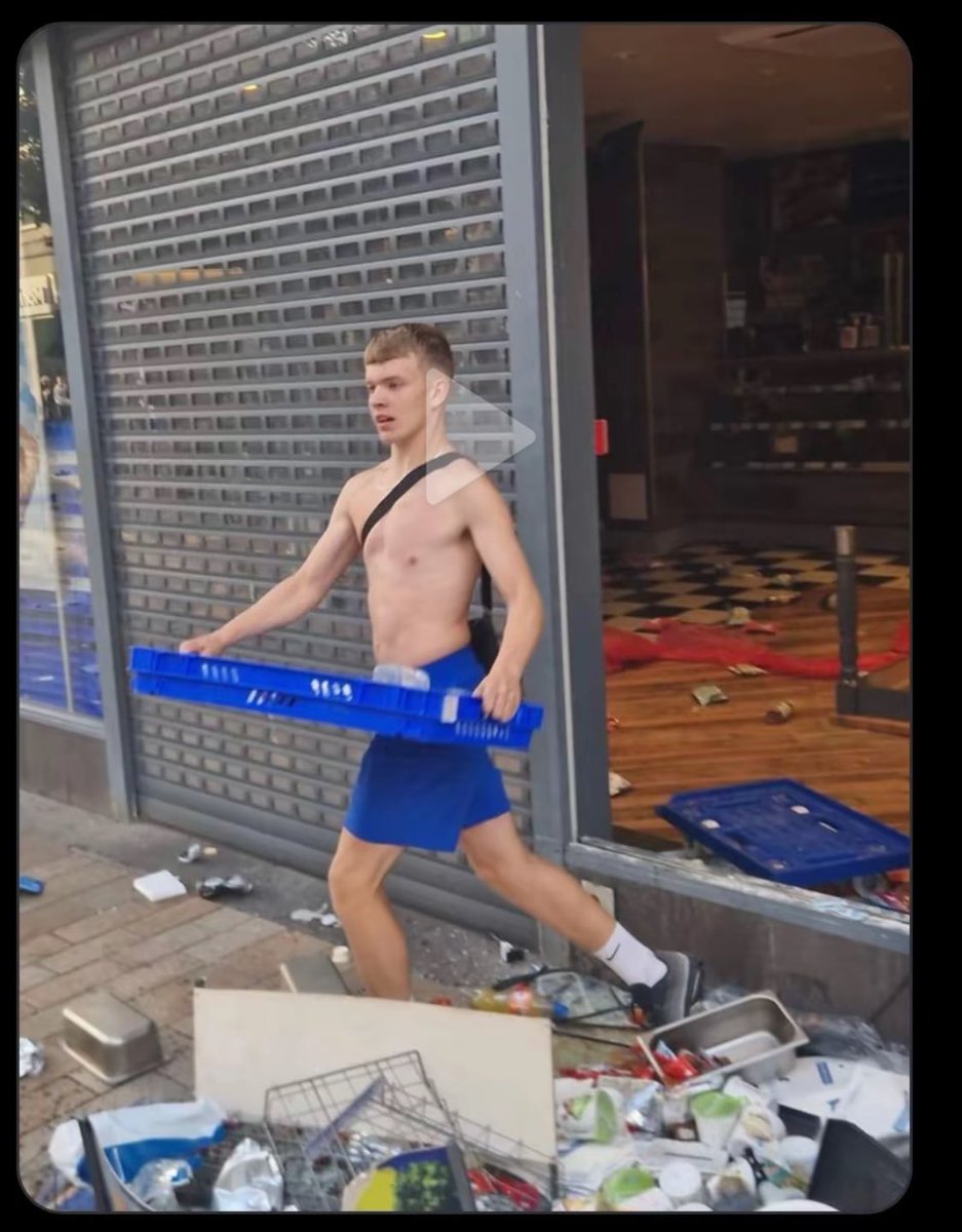 <a href="/JamieTomlin_/">Jamie Tomlin</a> No way he just accepted 5 years for a tray of sausage rolls 💀 🤣