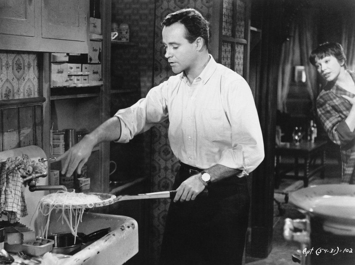 MaxKayson's tweet image. The Apartment (1960) ⭐️⭐️⭐️⭐️⭐️⭐️ A man in New York City decides to move up the corporate ladder by lending his apartment to his bosses. Talk about a unique story premise. This movie does get a little redundant. By far my favorite part of the movie was the acting by Jack Lemmon.