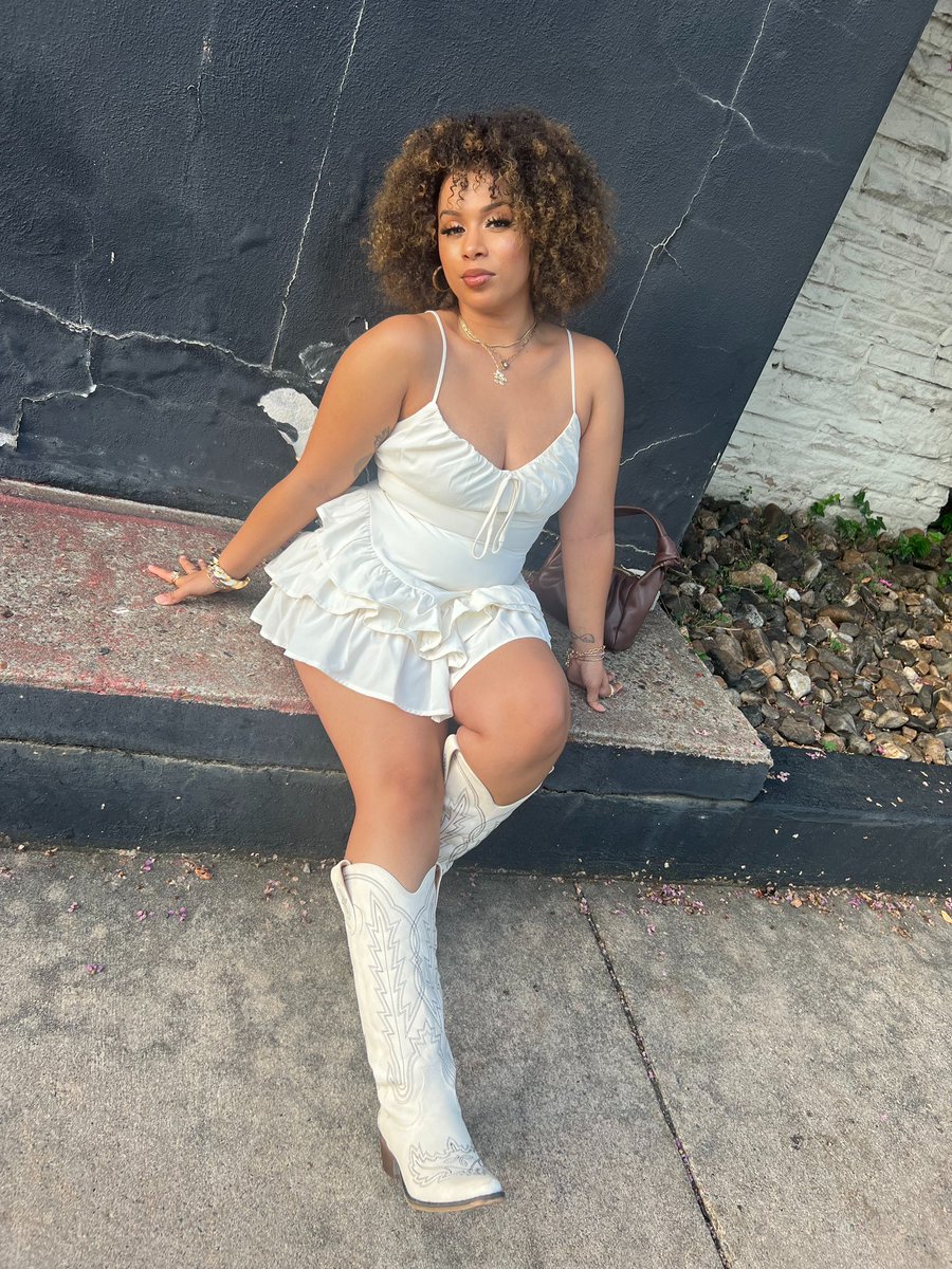 ItsMe_Catiee's tweet photo. It is what it should be 🧚🏼‍♀️✨ https://t.co/5IHLlwl0Rf