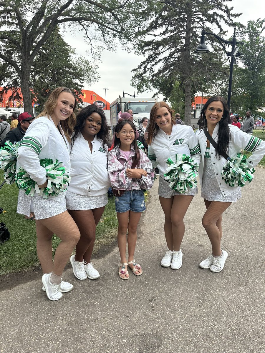 Saskatchewan Roughriders (@sskroughriders) on Twitter photo Today, we helped put a bow on the <a href="/Queencityex/">Queen City Ex</a> by joining them to serve the community at their pancake breakfast.
It’s always a pleasure to be out with so many fans and friends for some fun and food!
🥞💚 Today, we helped put a bow on the <a href="/Queencityex/">Queen City Ex</a> by joining them to serve the community at their pancake breakfast.
It’s always a pleasure to be out with so many fans and friends for some fun and food!
🥞💚