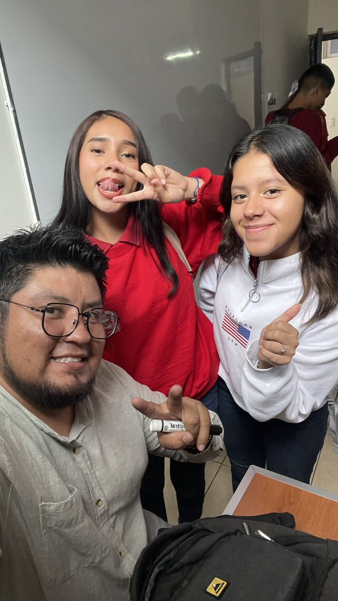 maum_tz's tweet photo. Unas de maestro 👨‍🏫 https://t.co/LiVICUwHxQ