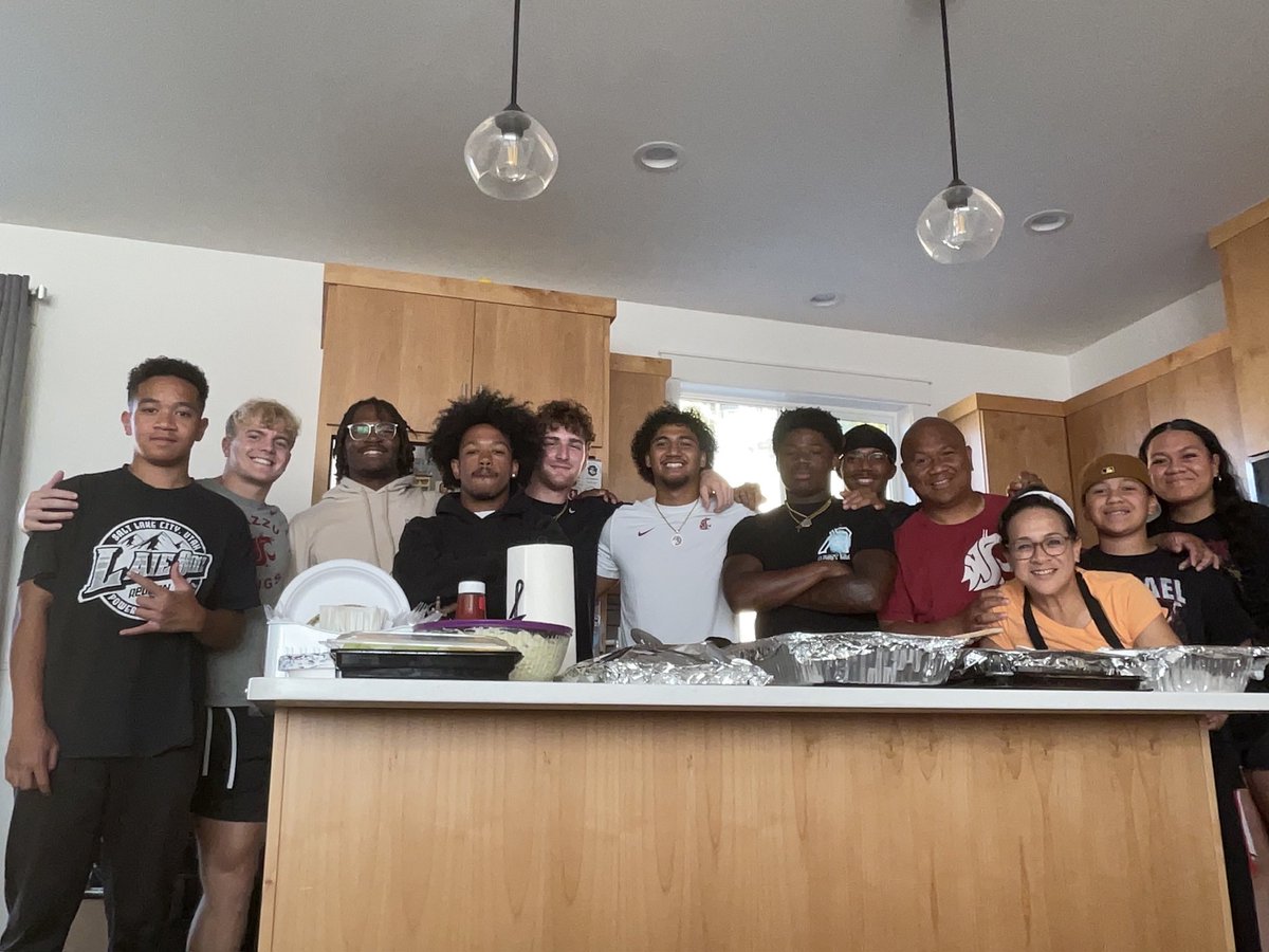 Awesome evening with the RB room. I’d like to congratulate team 18 (Wayshawn and Josh) with Ridge, AMac, and Djouvensky for beating team chapo and all the other losers on their team. 

See yall in the morning #GoCougs