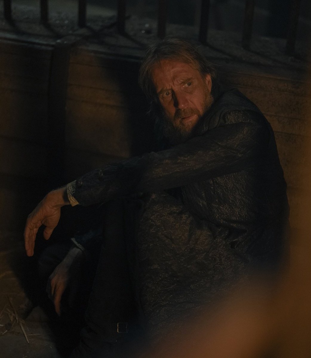 westerosies's tweet photo. Ser Otto Hightower returns in the season 2 finale of #HouseOfTheDragon. https://t.co/qCkb8lJffl