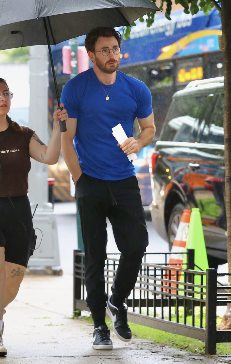 arigcevans's tweet image. husband reveal